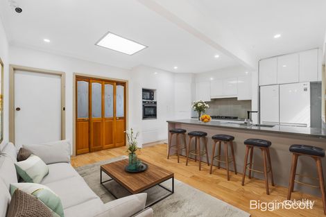 Property photo of 11 Hampstead Crescent Glen Waverley VIC 3150