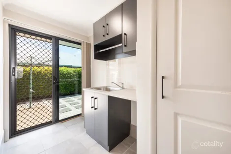 Property photo of 35 Whitefield Street Glenvale QLD 4350
