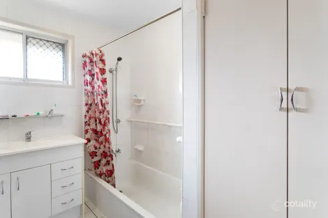 Property photo of 11 Lockyer Parade Deception Bay QLD 4508