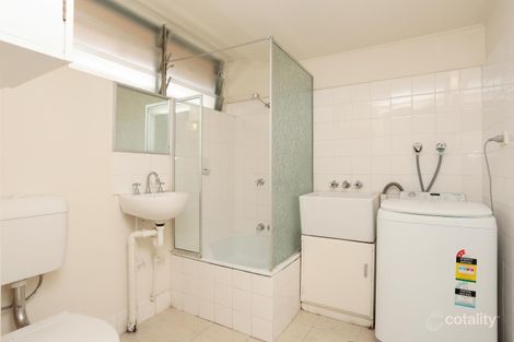 Property photo of 2/35 The Esplanade St Lucia QLD 4067