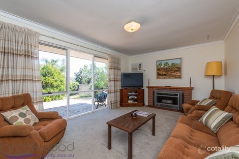 Property photo of 3 Orana Place Helena Valley WA 6056