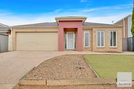 Property photo of 28 Pendragon Crescent Derrimut VIC 3026