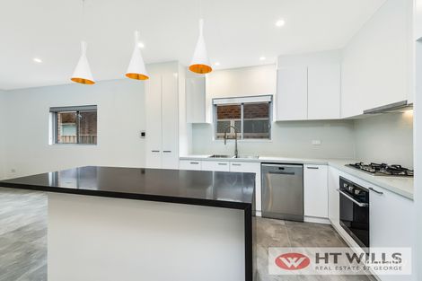 Property photo of 9A Henry Lawson Drive Peakhurst NSW 2210