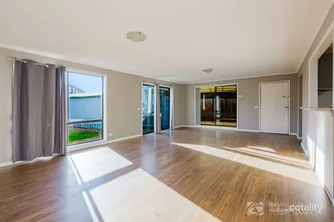 Property photo of 42 Argyll Circuit Melton West VIC 3337