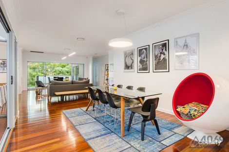 Property photo of 33 Kenmore Road Kenmore QLD 4069