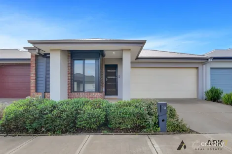 10 Juliete St, Strathtulloh, VIC 3338
