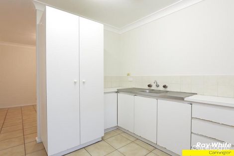 Property photo of 28 Dealy Close Cannington WA 6107