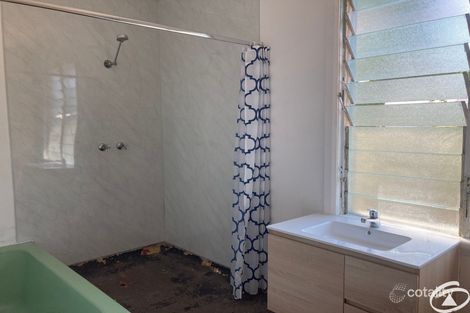 Property photo of 489 McCoombe Street Mooroobool QLD 4870