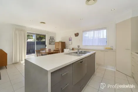 Property photo of 2/83 Hamilton Place Hamilton VIC 3300