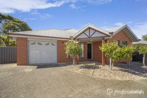 Property photo of 2/83 Hamilton Place Hamilton VIC 3300