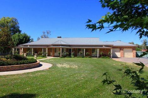 48-50 Victoria St, Howlong, NSW 2643