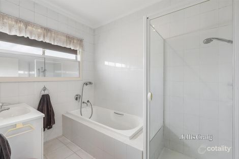 Property photo of 13 Golf Links Avenue Oakleigh VIC 3166