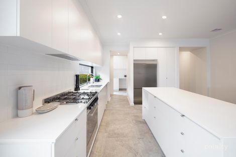 Property photo of 28 Hawthorn Avenue Caulfield North VIC 3161