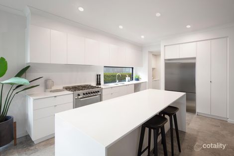 Property photo of 28 Hawthorn Avenue Caulfield North VIC 3161