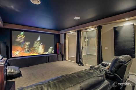 Property photo of 10 Sundew Close Hillside VIC 3037