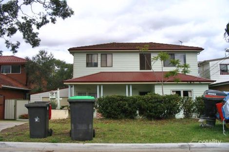 Property photo of 33 Parkview Avenue Picnic Point NSW 2213