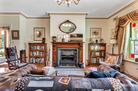 Property photo of 10 Byard Place Hahndorf SA 5245