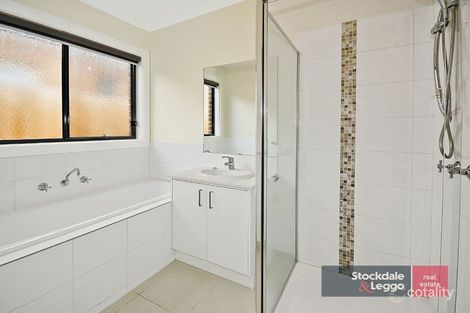 Property photo of 18 Chettam Street Epping VIC 3076