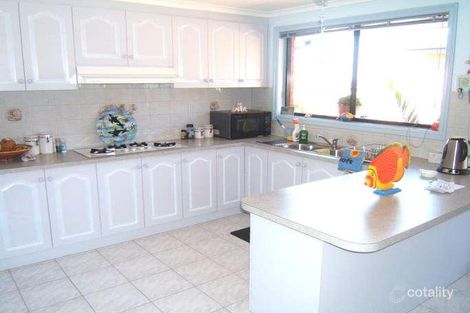 Property photo of 30 McNicholl Way Delahey VIC 3037
