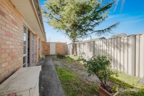 Property photo of 2/19 Main Street Nar Nar Goon VIC 3812