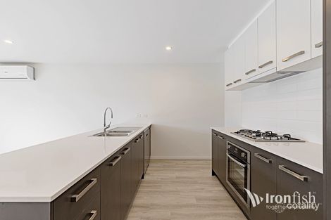 Property photo of 16 Stonewood Circuit Hadfield VIC 3046