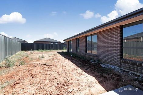 Property photo of 88 Kinglake Drive Manor Lakes VIC 3024