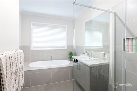 Property photo of 11 Central Park Drive Claremont Meadows NSW 2747