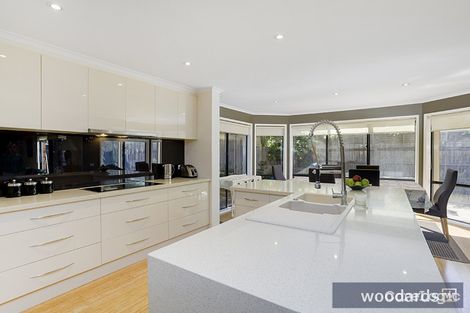 Property photo of 22 Winston Way Murrumbeena VIC 3163