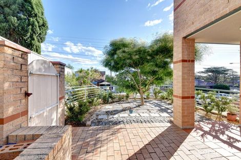 Property photo of 2/53-55 Robey Street Maroubra NSW 2035