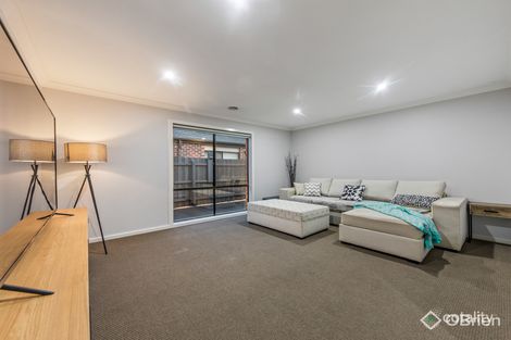 Property photo of 28 Diamond Drive Koo Wee Rup VIC 3981
