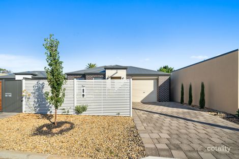 Property photo of 26 Weeroona Avenue Port Noarlunga South SA 5167