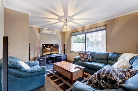 Property photo of 1 Derwent Road Werribee VIC 3030