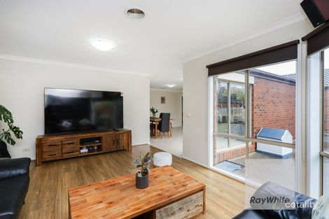 Property photo of 9 Tusmore Rise Craigieburn VIC 3064