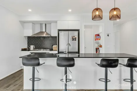 Property photo of 301 Boundary Road Mount Duneed VIC 3217