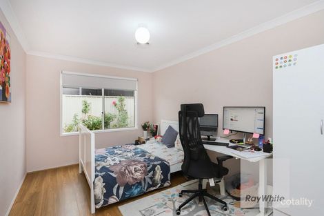 Property photo of 9 Tusmore Rise Craigieburn VIC 3064