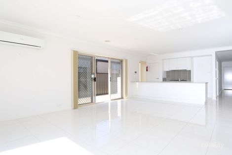 Property photo of 4 Elegante Road Point Cook VIC 3030