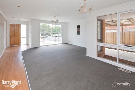 Property photo of 4 Glenara Court Endeavour Hills VIC 3802