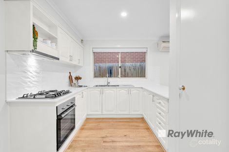 Property photo of 8B Stringybark Court Berwick VIC 3806