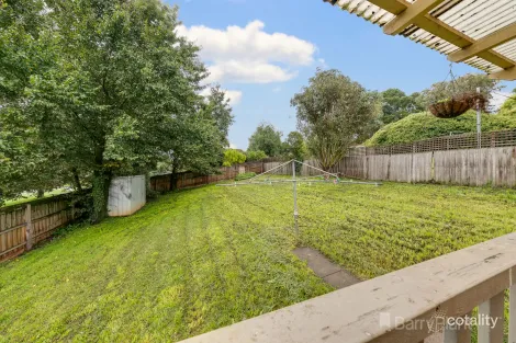 Property photo of 14 Bertram Street Drouin VIC 3818