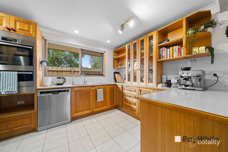 Property photo of 9 Parklea Close Narre Warren VIC 3805