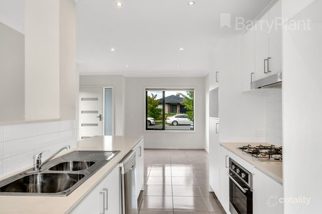 Property photo of 100 Baronial Way Craigieburn VIC 3064