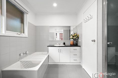 Property photo of 2/70A Sellars Street Watsonia North VIC 3087