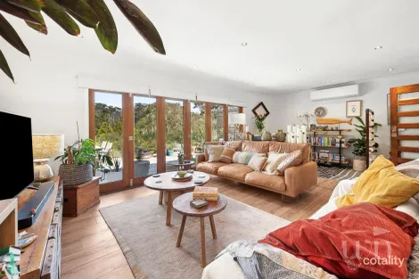 Property photo of 35 Cornwall Crescent Mount Martha VIC 3934