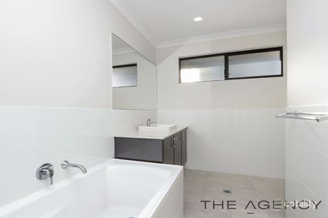 Property photo of 55 Mandora Way Riverton WA 6148