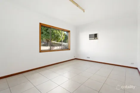Property photo of 42 Denise Street Lake Heights NSW 2502