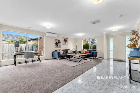 Property photo of 76 Dunbarton Drive Pakenham VIC 3810