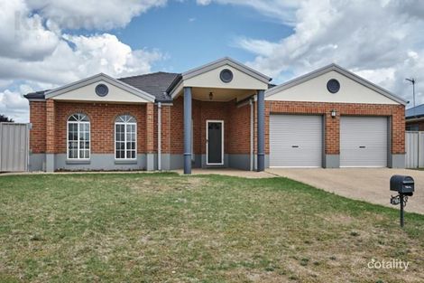 Property photo of 102 Yentoo Drive Glenfield Park NSW 2650