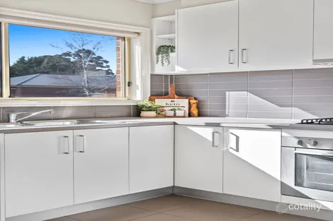 Property photo of 1/128 Barry Street Romsey VIC 3434