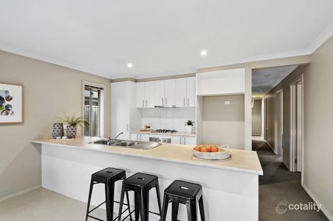 Property photo of 10 Positano Way Lalor VIC 3075