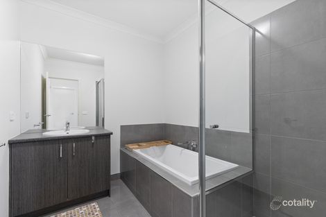 Property photo of 5 Selleck Drive Point Cook VIC 3030